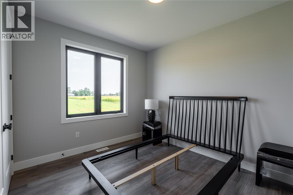 6936 Shoreside Drive, Plympton-Wyoming, Ontario  N0N 1E0 - Photo 20 - 26009123