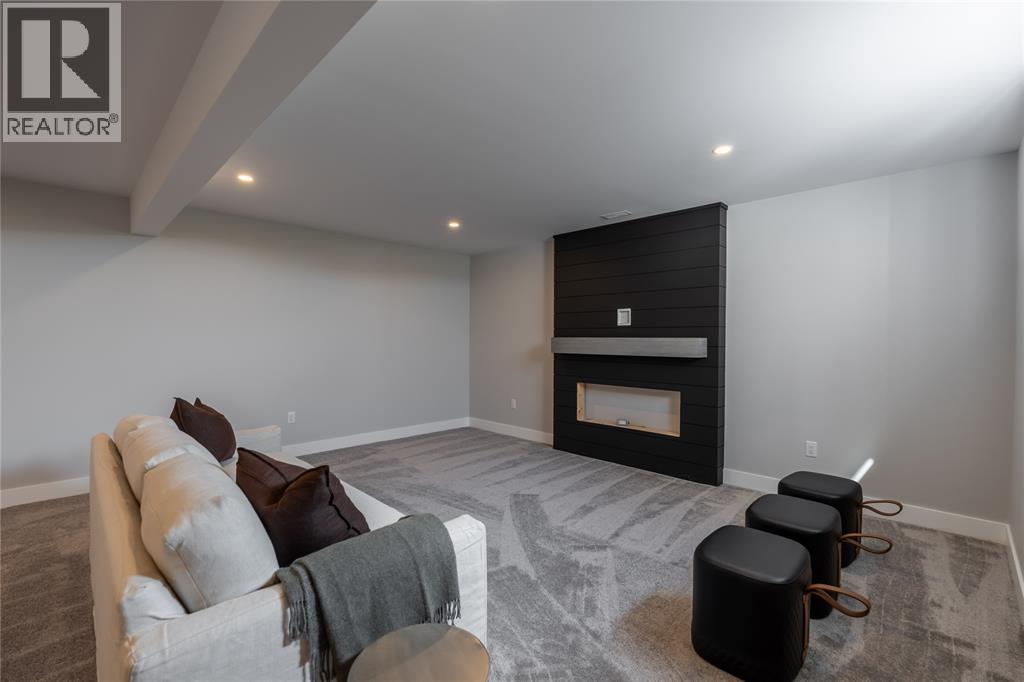 6936 Shoreside Drive, Plympton-Wyoming, Ontario  N0N 1E0 - Photo 28 - 26009123