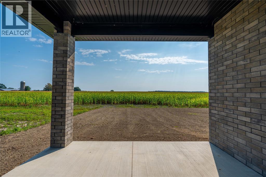 6936 Shoreside Drive, Plympton-Wyoming, Ontario  N0N 1E0 - Photo 39 - 26009123