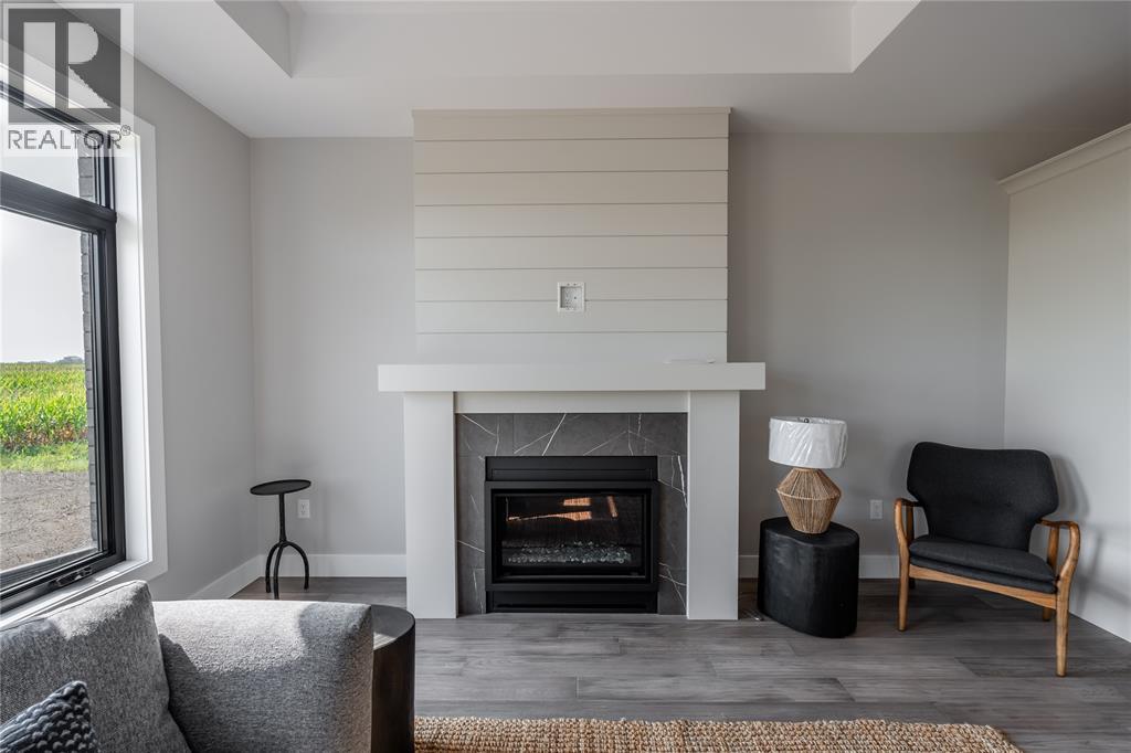 6936 Shoreside Drive, Plympton-Wyoming, Ontario  N0N 1E0 - Photo 8 - 26009123