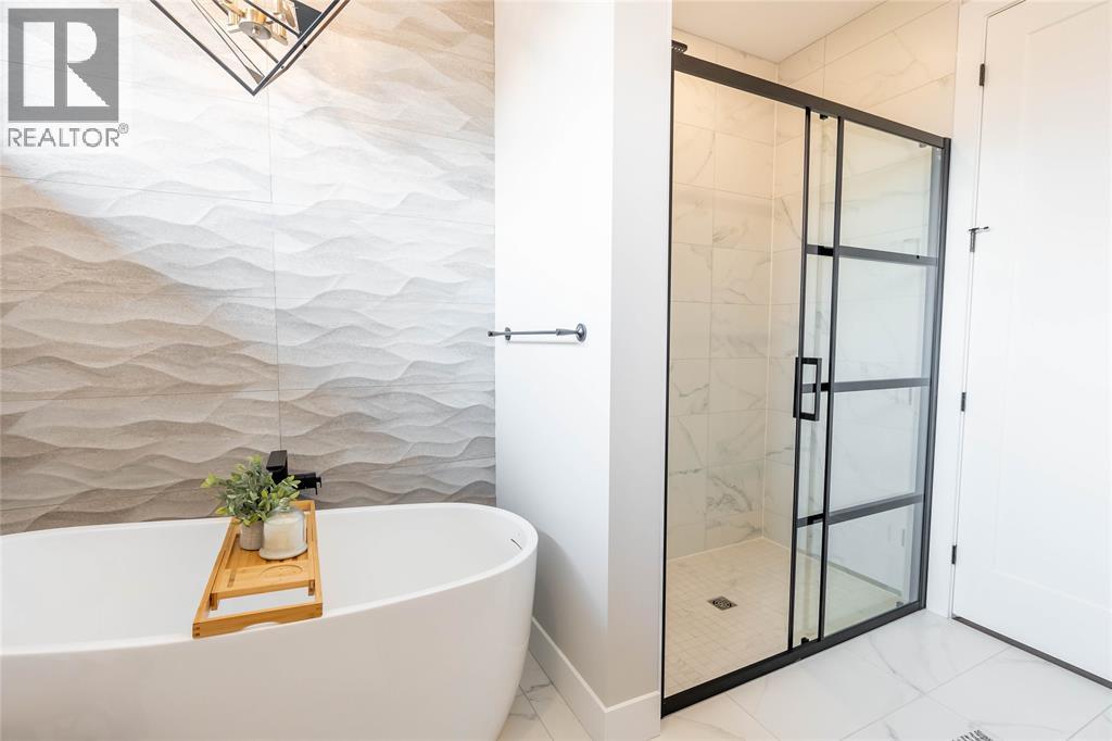 6747 Griffin Drive, Plympton-Wyoming, Ontario  N0N 1E0 - Photo 17 - 26009058