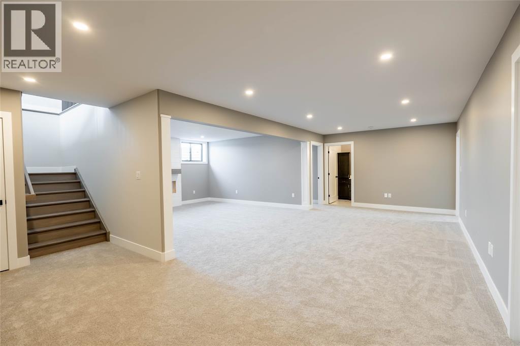 6747 Griffin Drive, Plympton-Wyoming, Ontario  N0N 1E0 - Photo 25 - 26009058