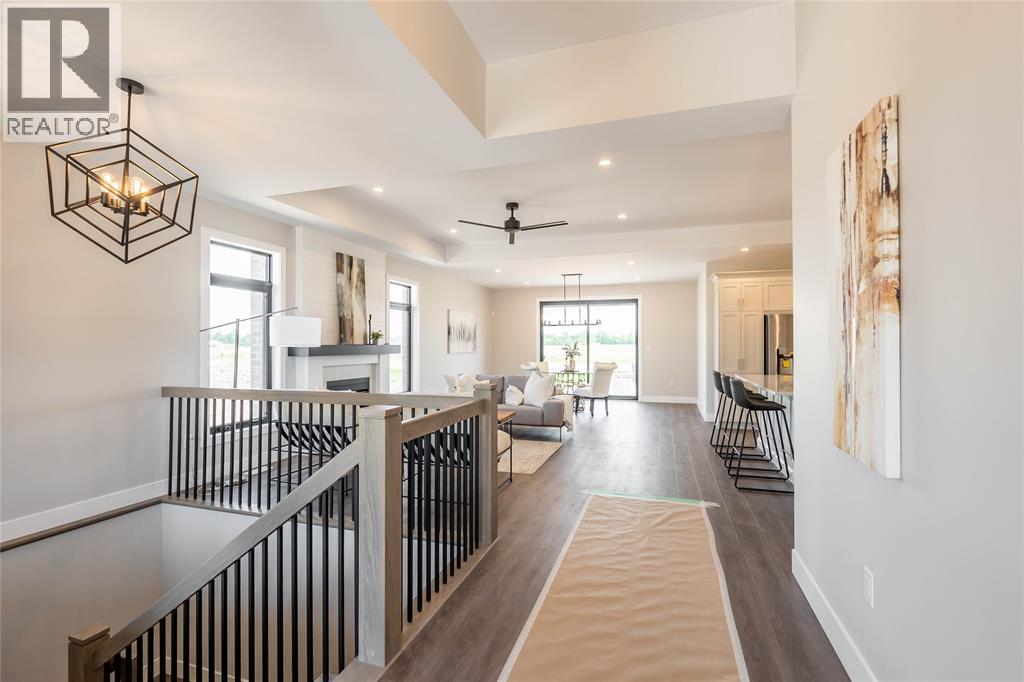 6747 Griffin Drive, Plympton-Wyoming, Ontario  N0N 1E0 - Photo 4 - 26009058