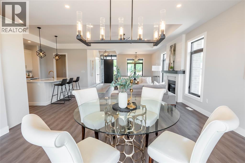 6747 Griffin Drive, Plympton-Wyoming, Ontario  N0N 1E0 - Photo 8 - 26009058