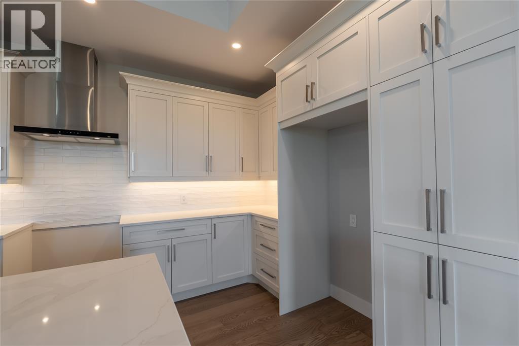 6927 Shoreside Drive, Plympton-Wyoming, Ontario  N0N 1E0 - Photo 14 - 26009038