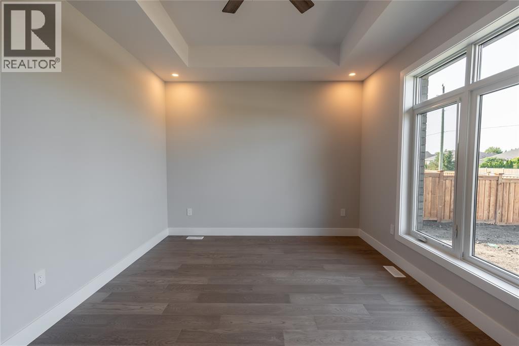 6927 Shoreside Drive, Plympton-Wyoming, Ontario  N0N 1E0 - Photo 16 - 26009038