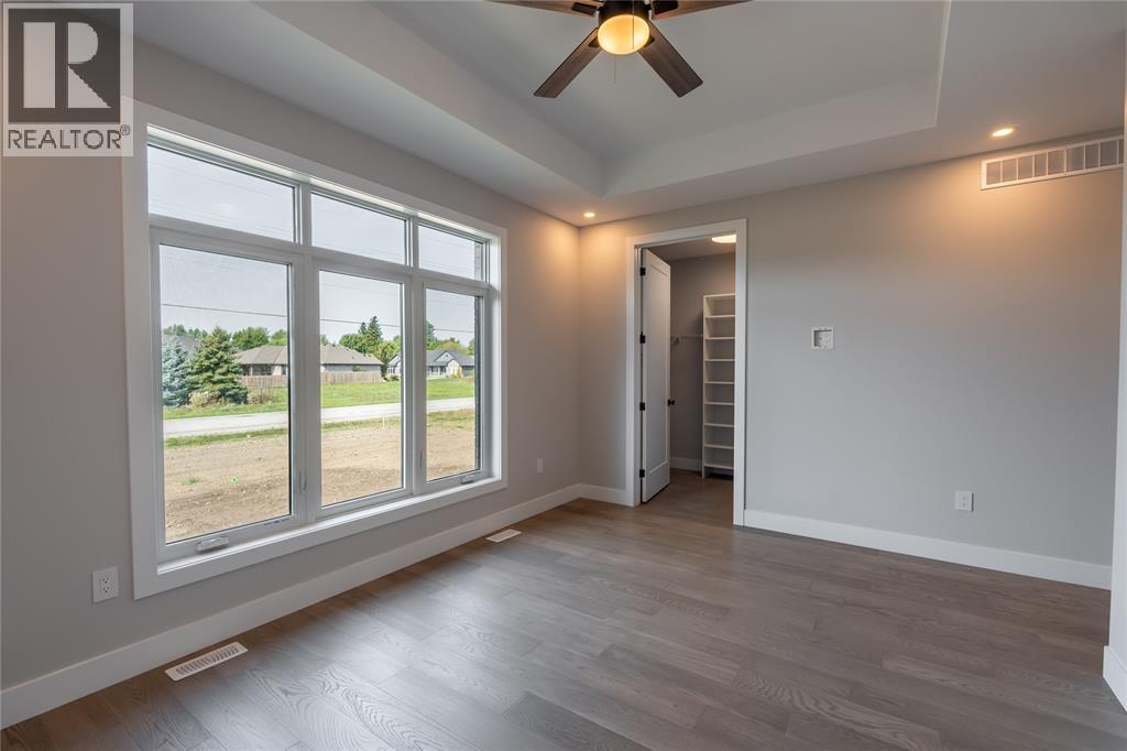 6927 Shoreside Drive, Plympton-Wyoming, Ontario  N0N 1E0 - Photo 17 - 26009038