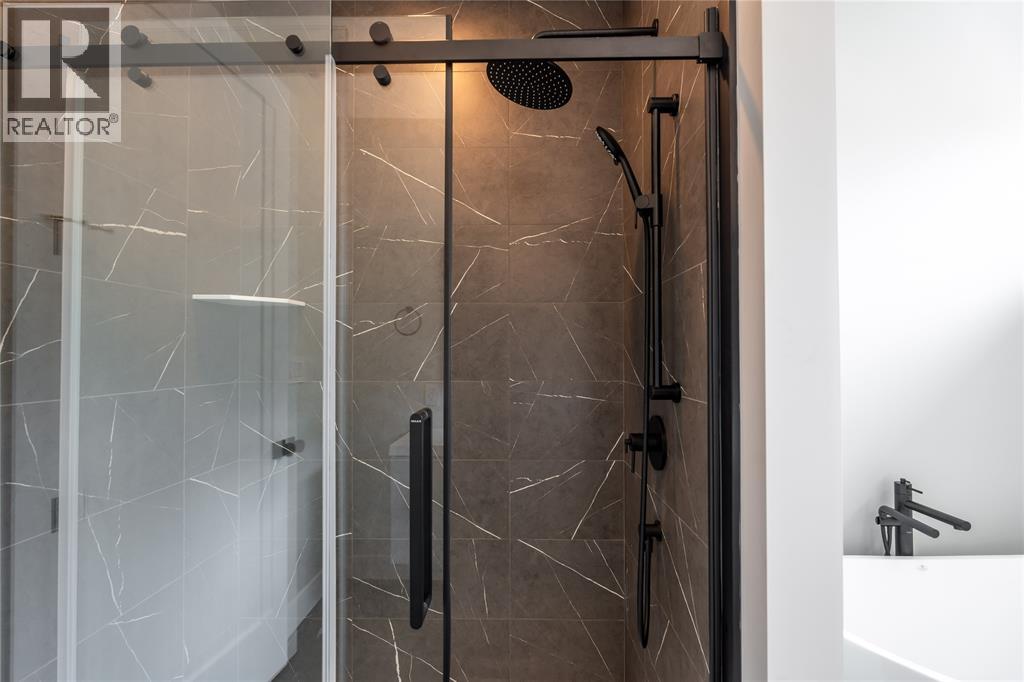 6927 Shoreside Drive, Plympton-Wyoming, Ontario  N0N 1E0 - Photo 21 - 26009038