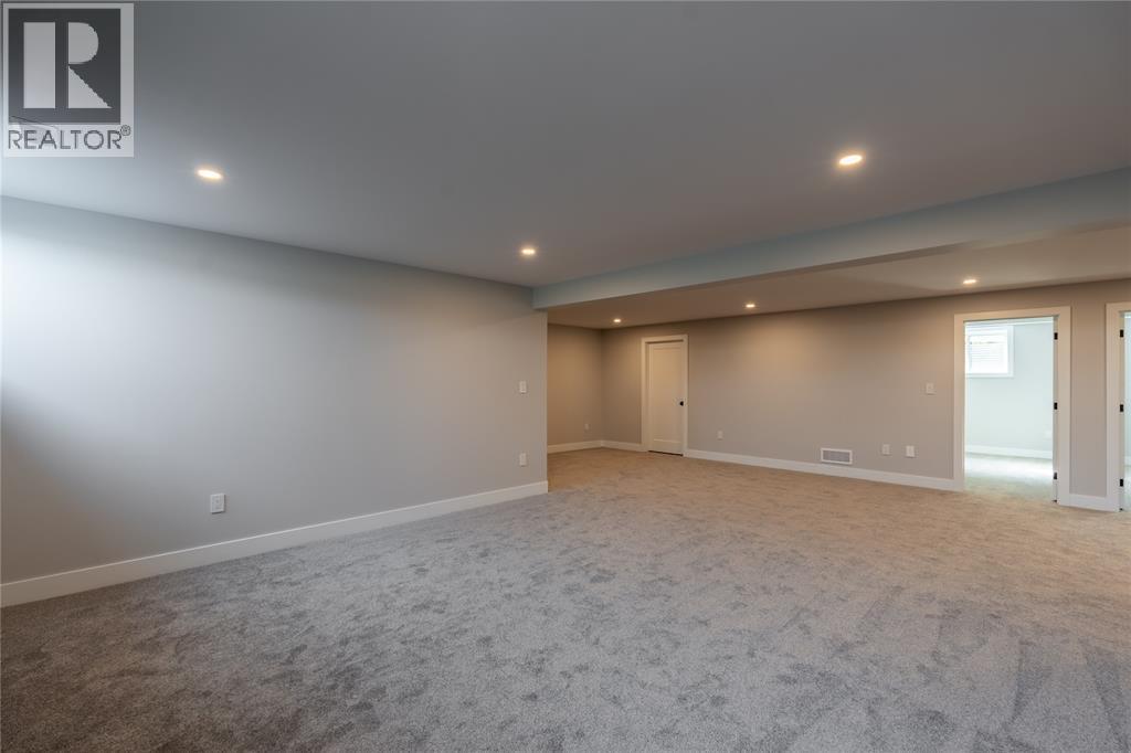 6927 Shoreside Drive, Plympton-Wyoming, Ontario  N0N 1E0 - Photo 30 - 26009038