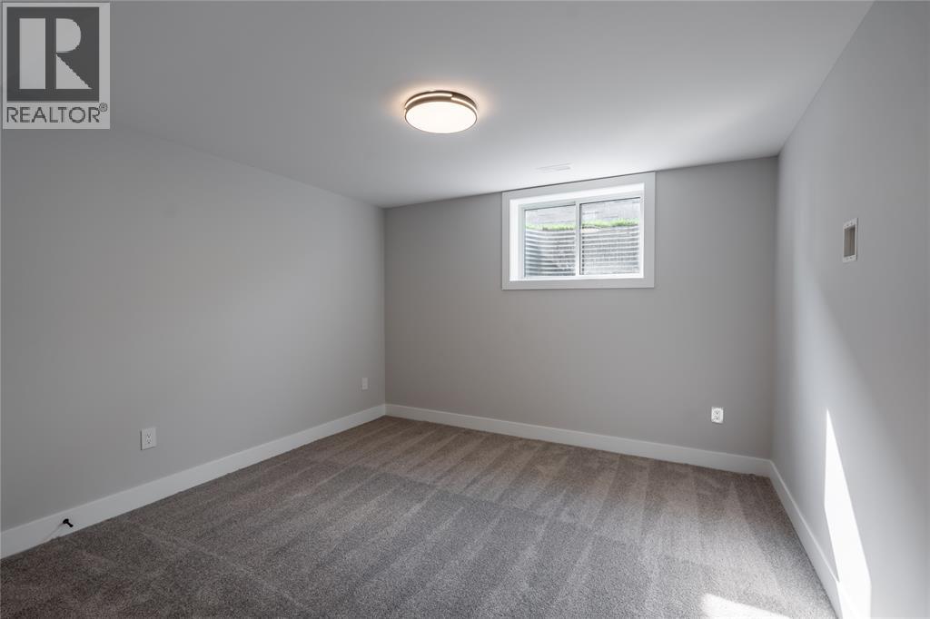 6927 Shoreside Drive, Plympton-Wyoming, Ontario  N0N 1E0 - Photo 33 - 26009038