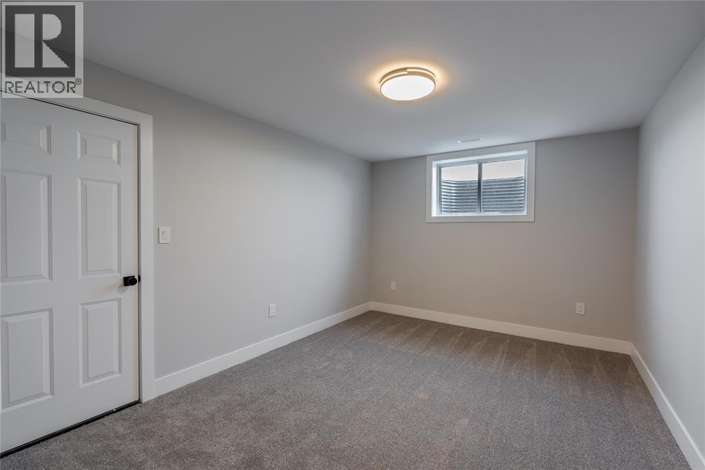 6927 Shoreside Drive, Plympton-Wyoming, Ontario  N0N 1E0 - Photo 35 - 26009038