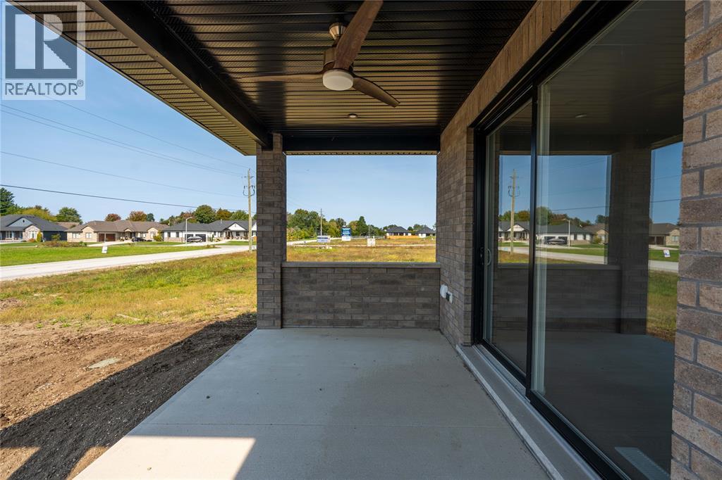 6927 Shoreside Drive, Plympton-Wyoming, Ontario  N0N 1E0 - Photo 44 - 26009038