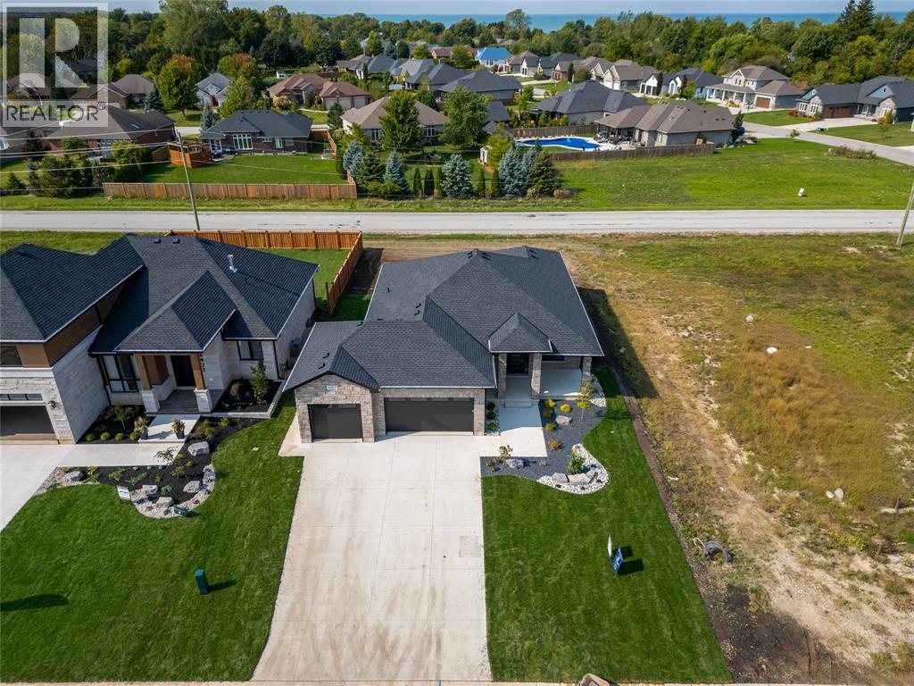 6927 Shoreside Drive, Plympton-Wyoming, Ontario  N0N 1E0 - Photo 47 - 26009038