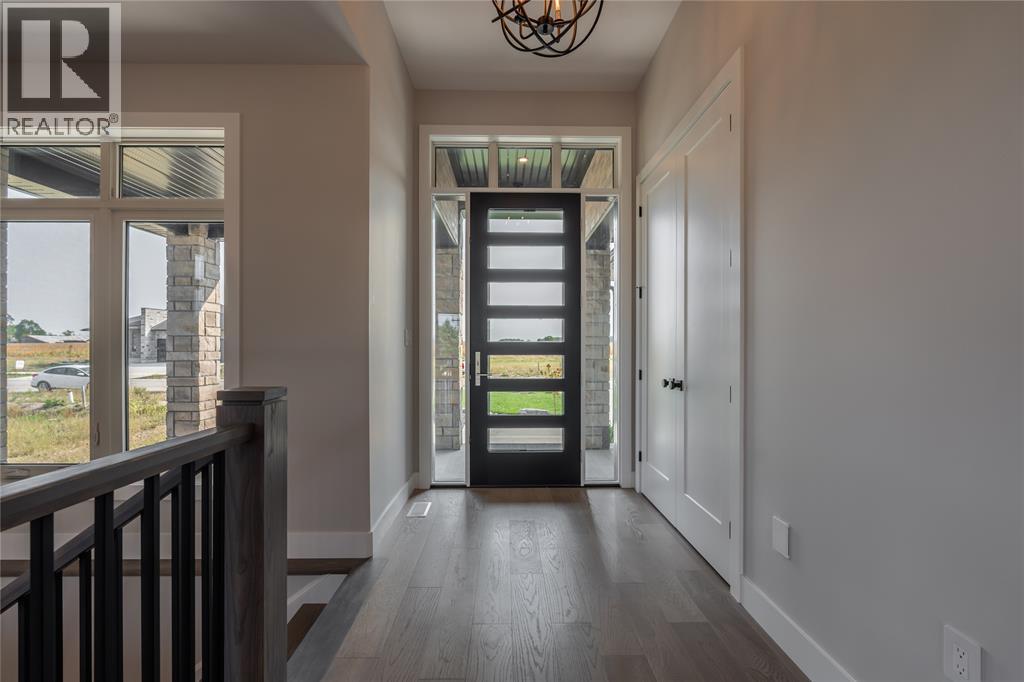 6927 Shoreside Drive, Plympton-Wyoming, Ontario  N0N 1E0 - Photo 5 - 26009038