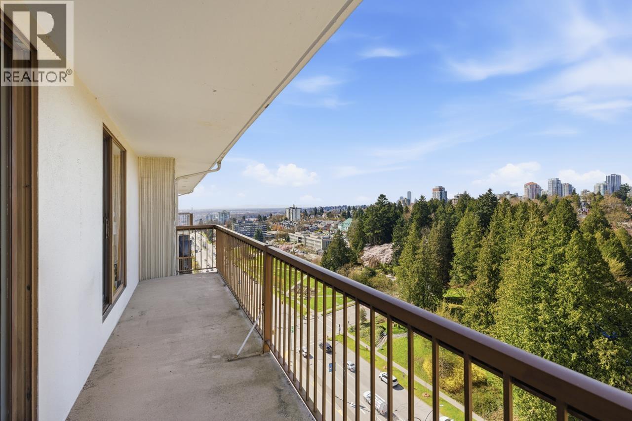 1605 320 Royal Avenue, New Westminster, British Columbia  V3L 5C6 - Photo 2 - R3107542