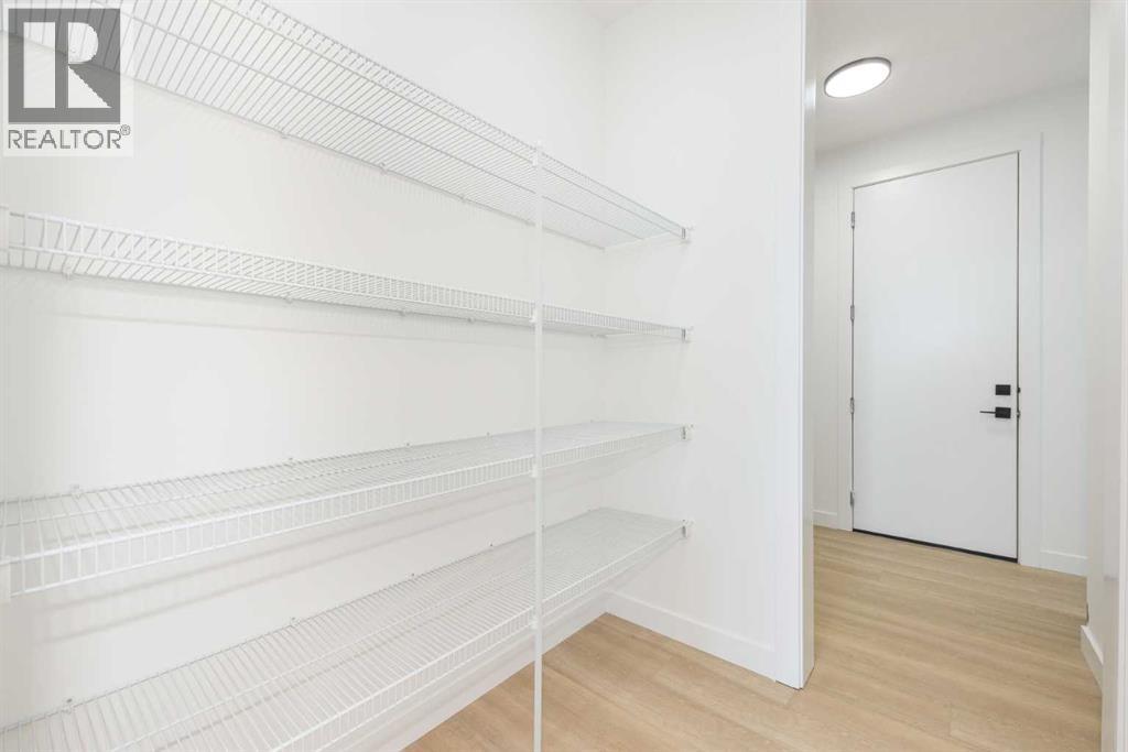 104 Heritage Manor, Cochrane, Alberta  T4C 3K8 - Photo 7 - A2304483