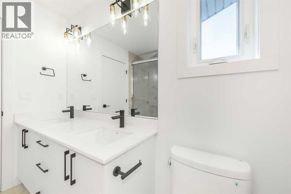 104 Heritage Manor, Cochrane, Alberta  T4C 3K8 - Photo 21 - A2304483