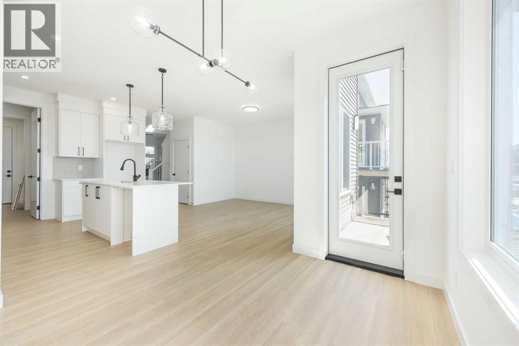 104 Heritage Manor, Cochrane, Alberta  T4C 3K8 - Photo 13 - A2304483