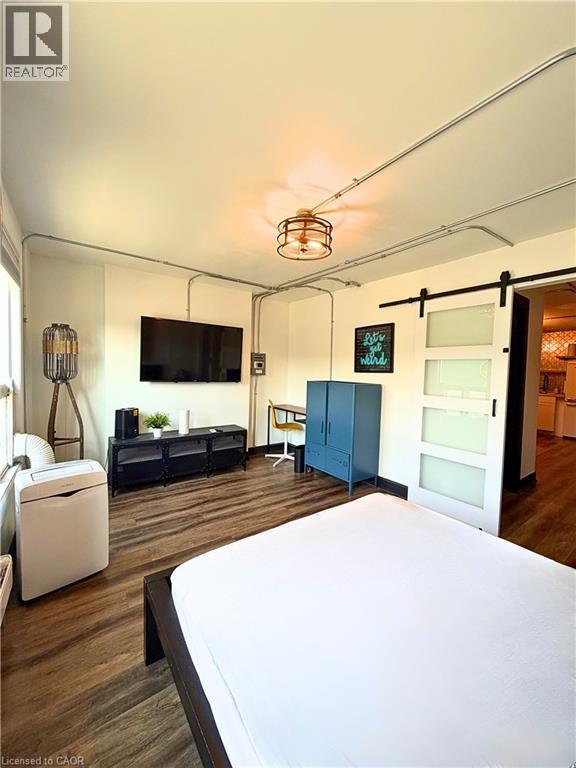 1129 Main Street E Unit# 1, Hamilton, Ontario  L8M 1P2 - Photo 2 - 40824157