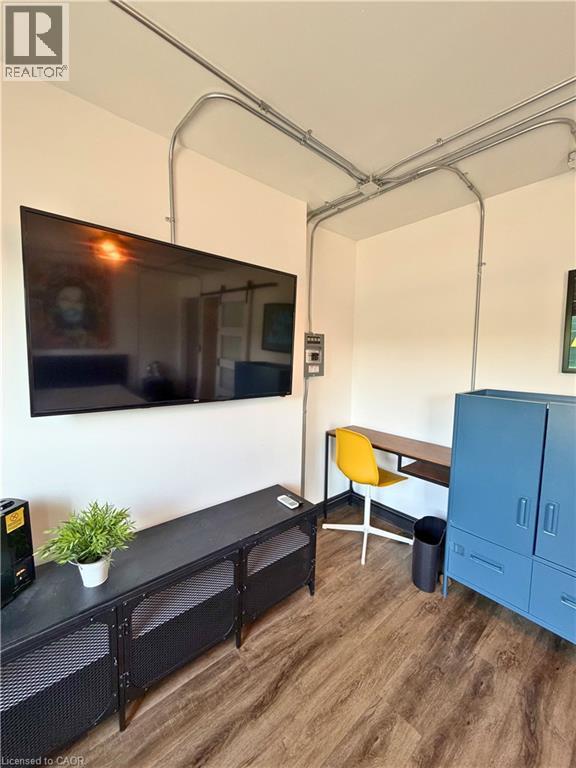 1129 Main Street E Unit# 1, Hamilton, Ontario  L8M 1P2 - Photo 3 - 40824157