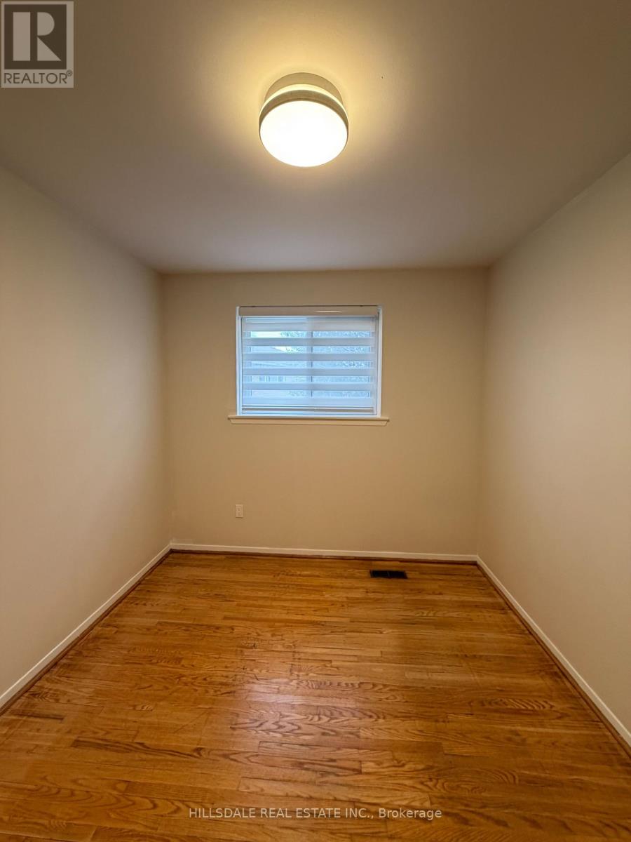 5 Sonmore Drive, Toronto, Ontario  M1S 1X3 - Photo 17 - E13045276