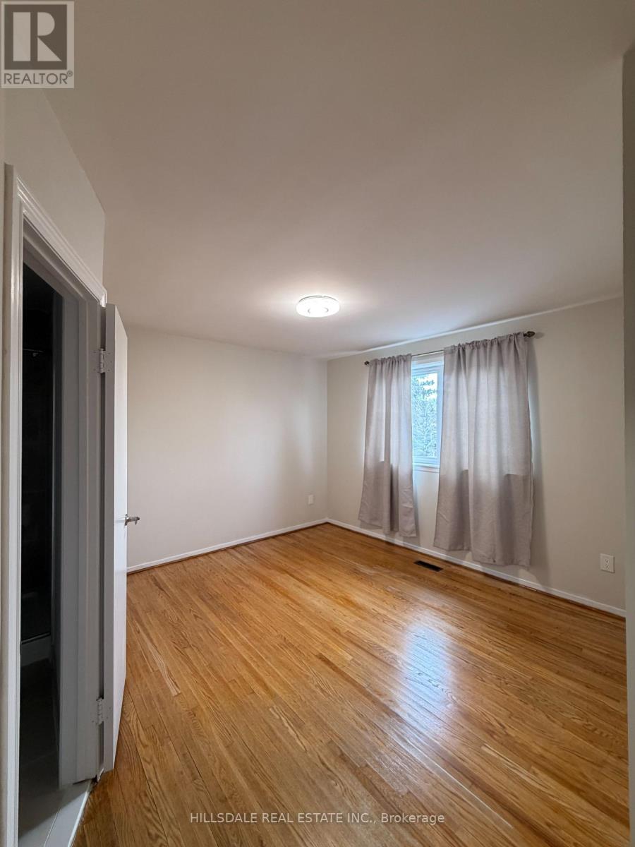 5 Sonmore Drive, Toronto, Ontario  M1S 1X3 - Photo 19 - E13045276