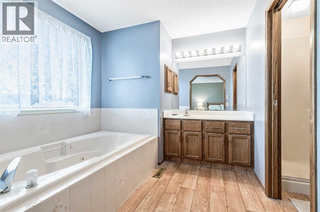 124 Catalina Place Ne, Calgary, Alberta  T1Y 6S3 - Photo 17 - A2302620