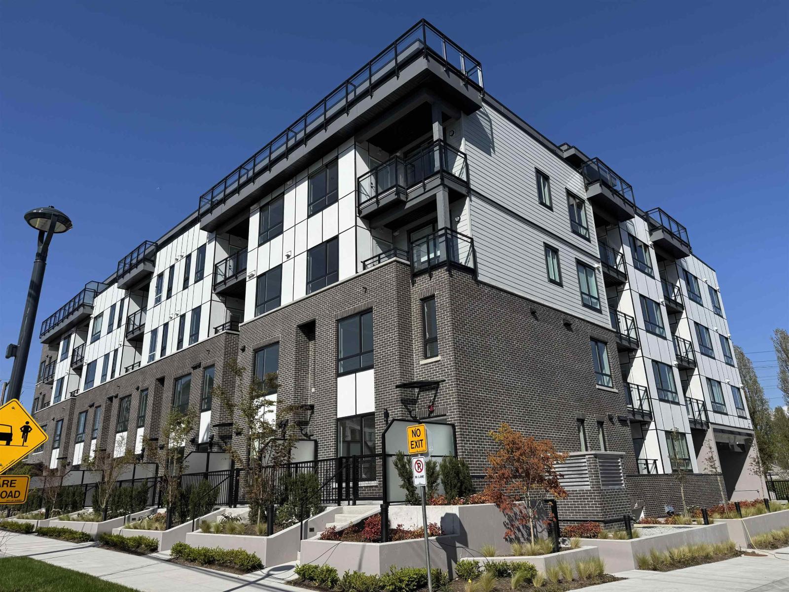 401 10786 140TH STREET, surrey, British Columbia