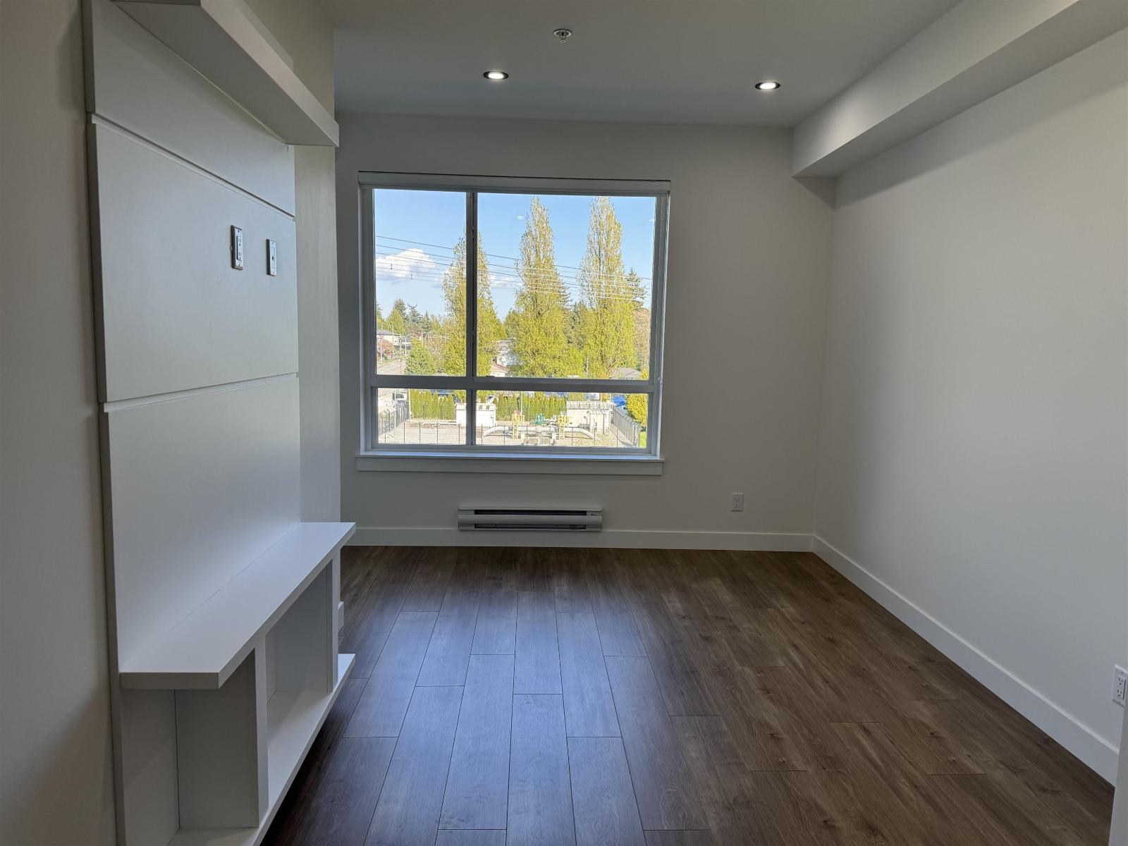 401 10786 140th Street, Surrey, British Columbia  V3T 4N8 - Photo 2 - R3115832