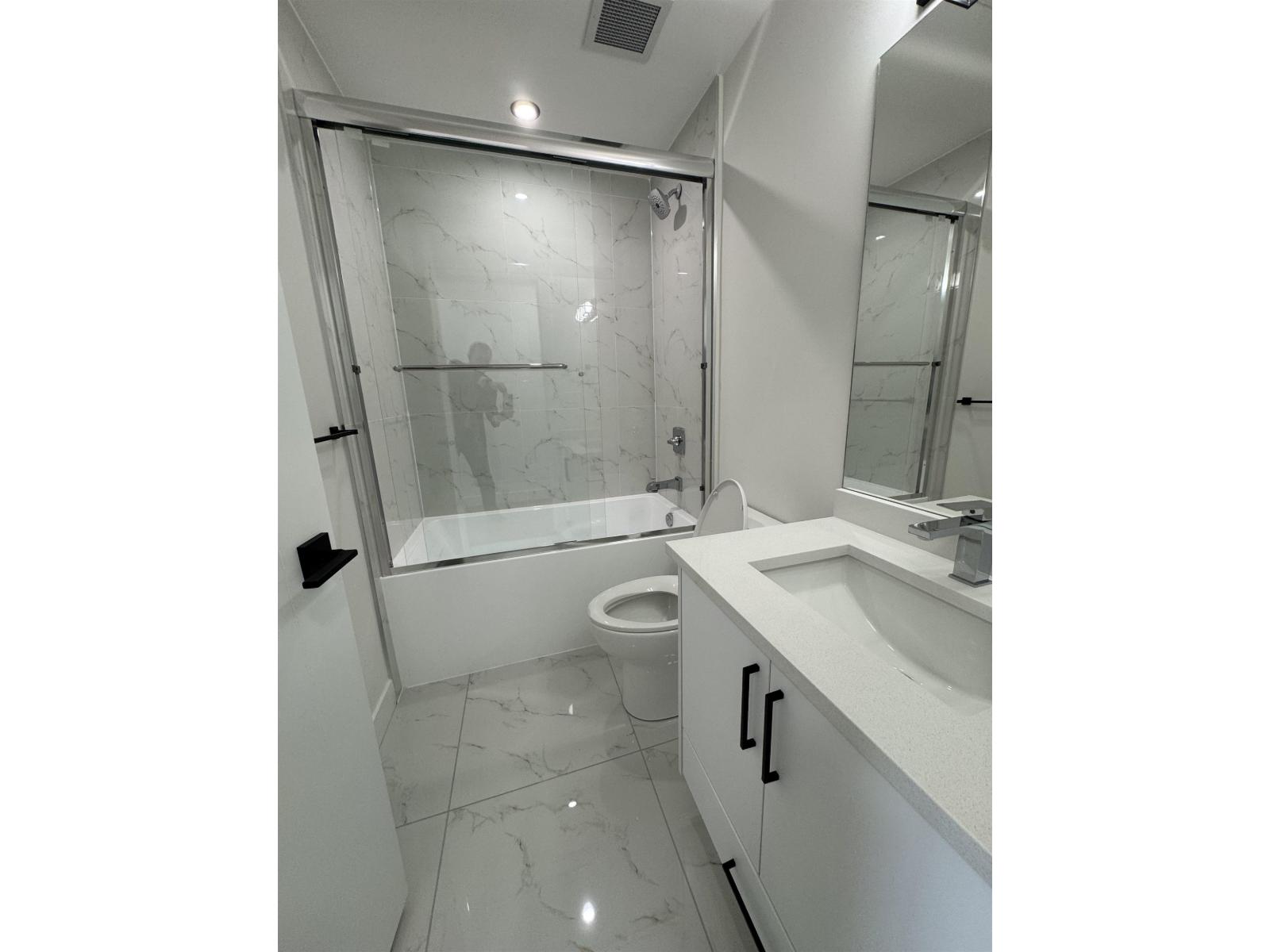 401 10786 140th Street, Surrey, British Columbia  V3T 4N8 - Photo 8 - R3115832