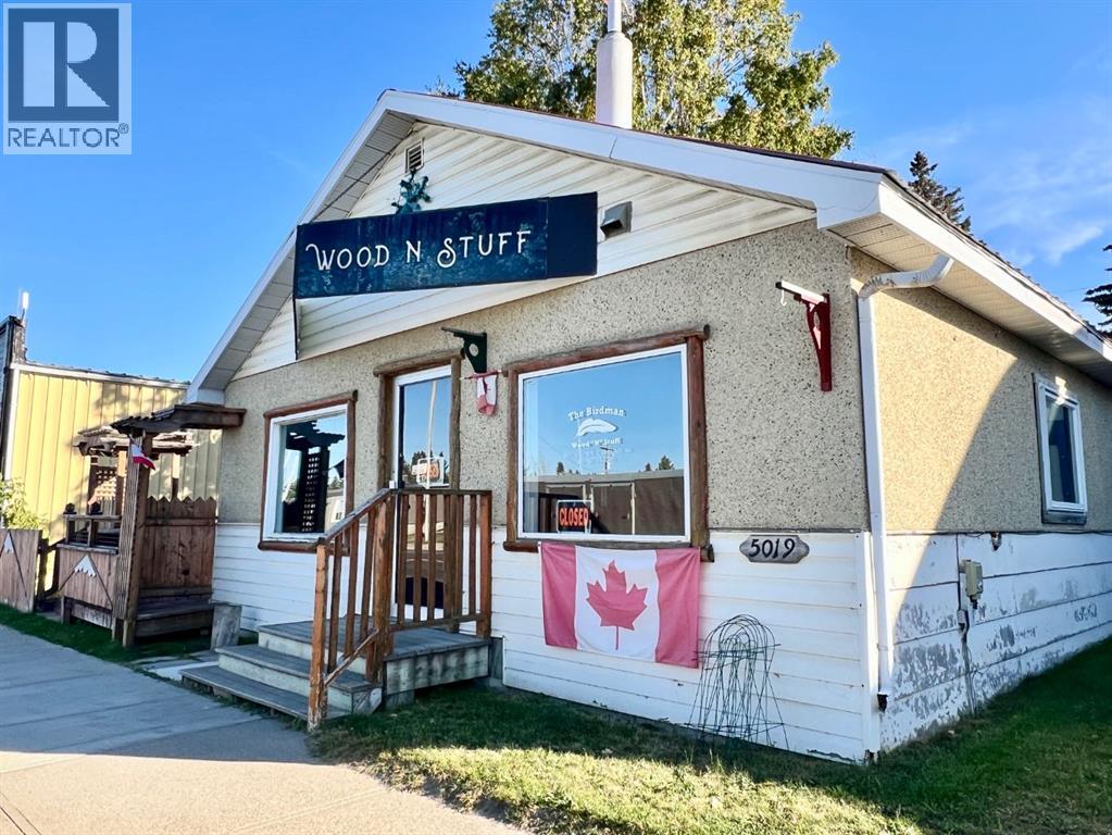 5019 50 Avenue, Caroline, Alberta  T0M 0M0 - Photo 2 - A2303385