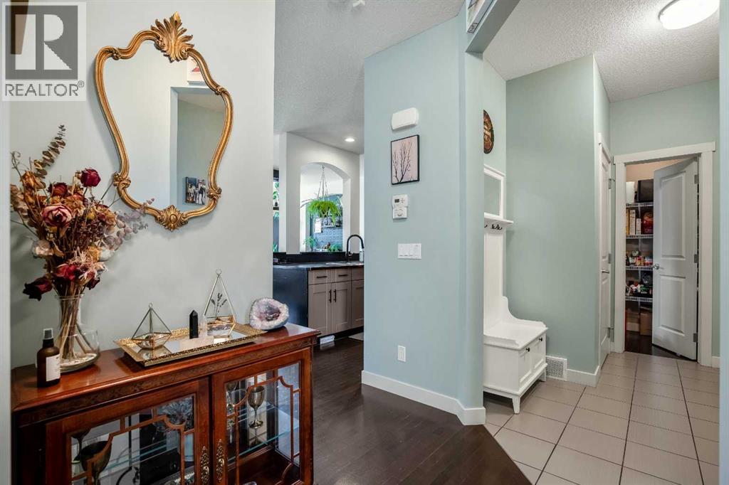 102 Cimarron Vista Crescent, Okotoks, Alberta  T1S 0K2 - Photo 4 - A2302943