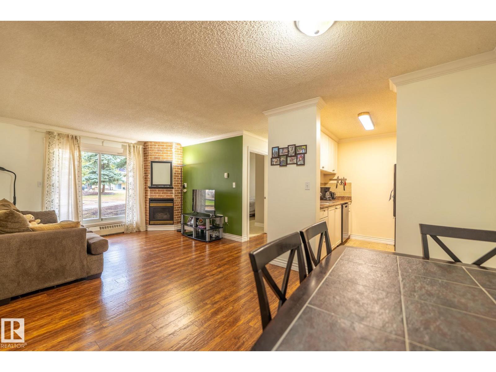 #142 10636 120 St Nw, Edmonton, Alberta  T5H 4L5 - Photo 3 - E4484272