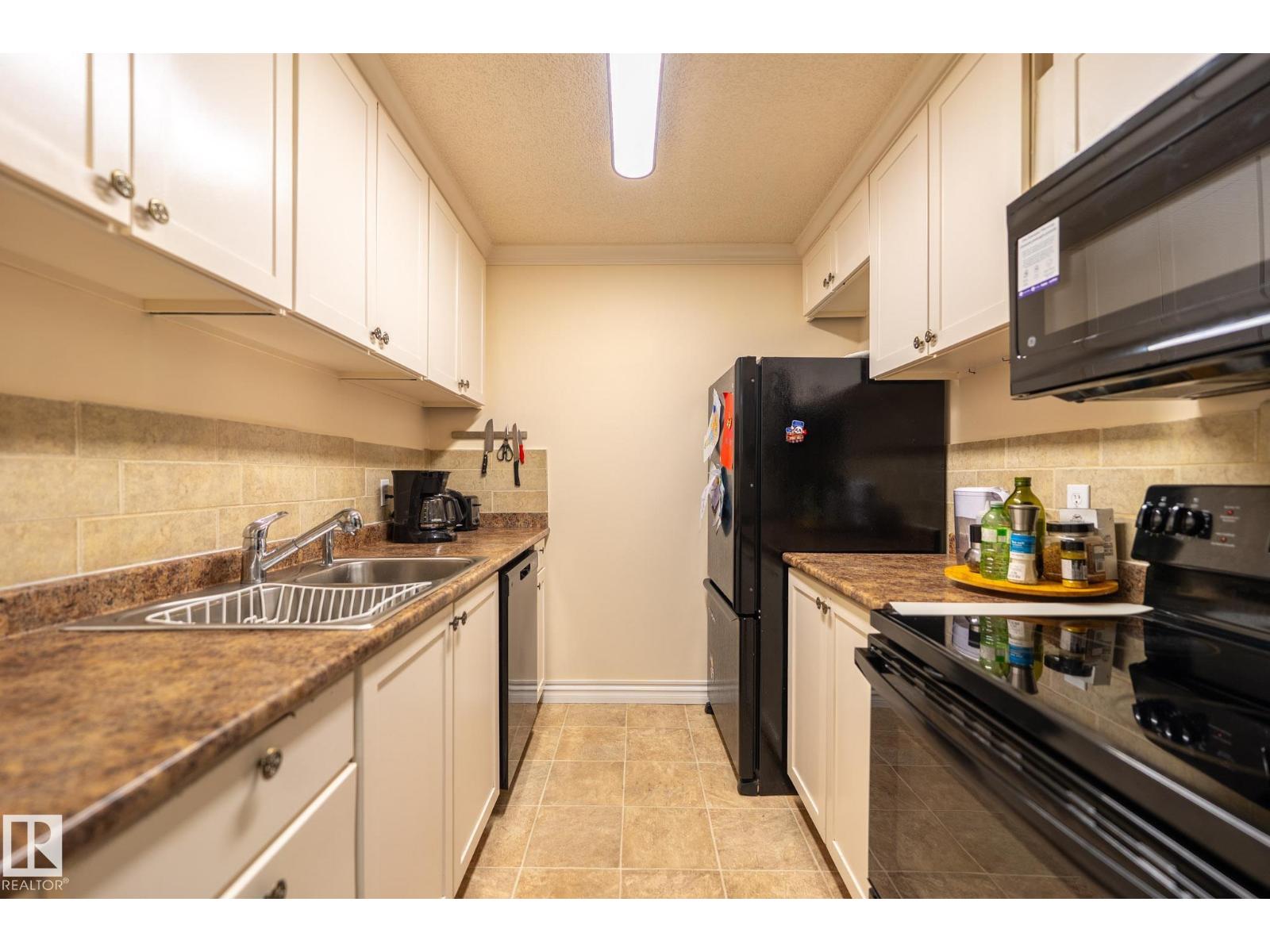 #142 10636 120 St Nw, Edmonton, Alberta  T5H 4L5 - Photo 4 - E4484272