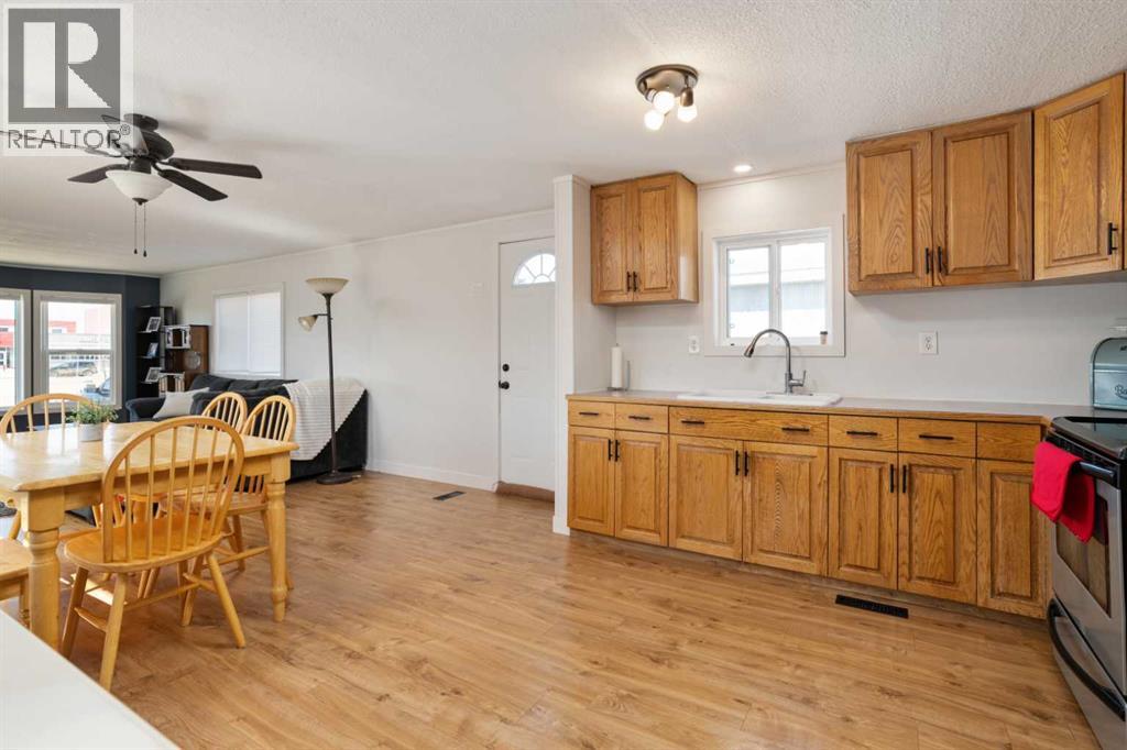 216 King Street, Bawlf, Alberta  T0B 0J0 - Photo 6 - A2303054