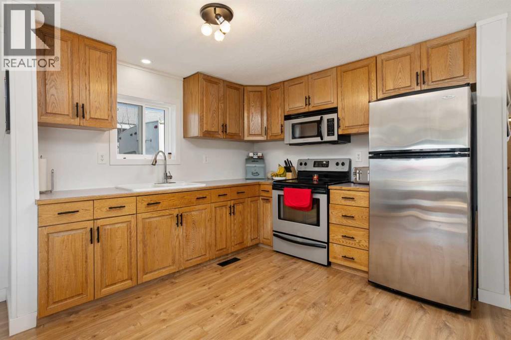 216 King Street, Bawlf, Alberta  T0B 0J0 - Photo 8 - A2303054