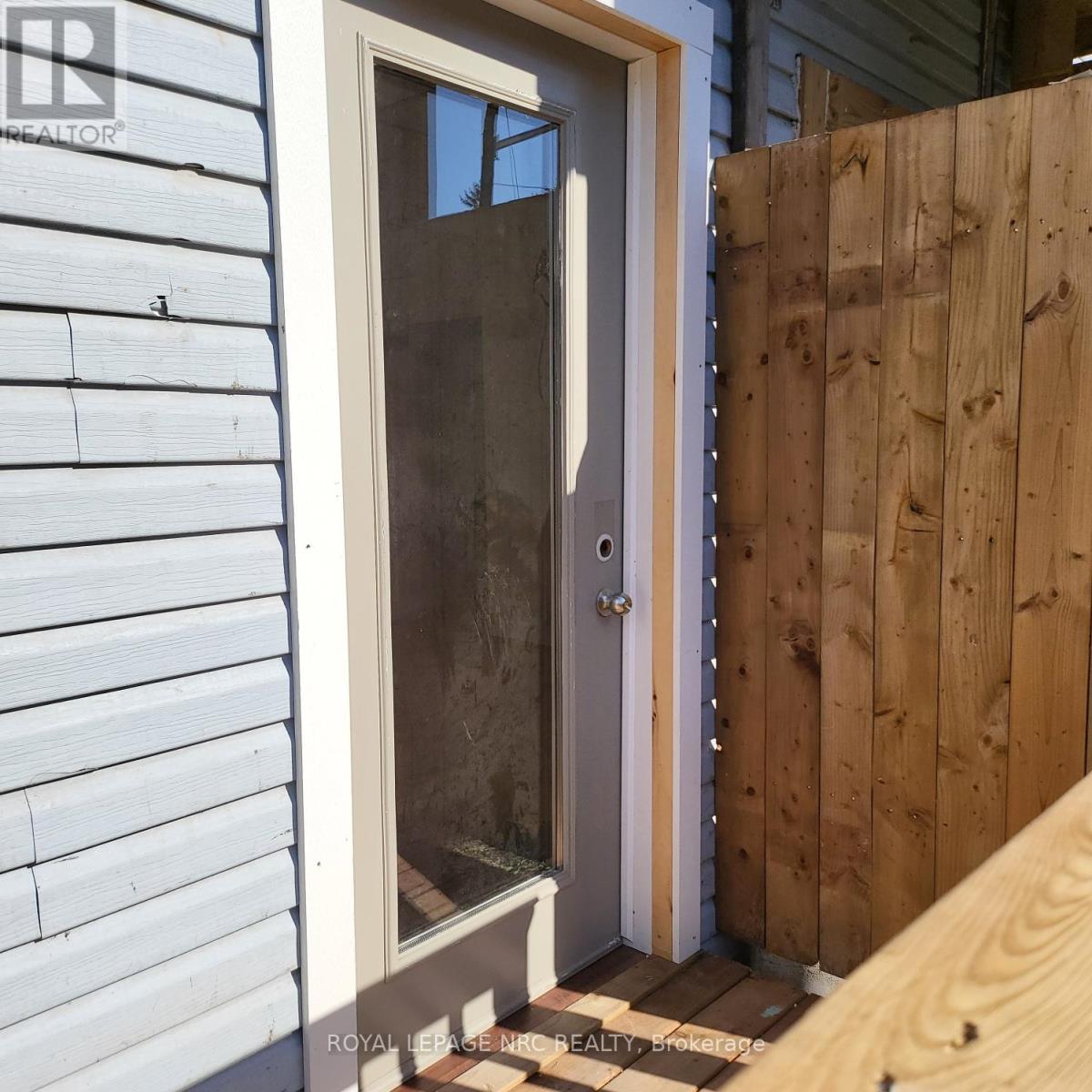 3 - 74 Queens Circle, Fort Erie, Ontario  L0S 1B0 - Photo 16 - X12588838