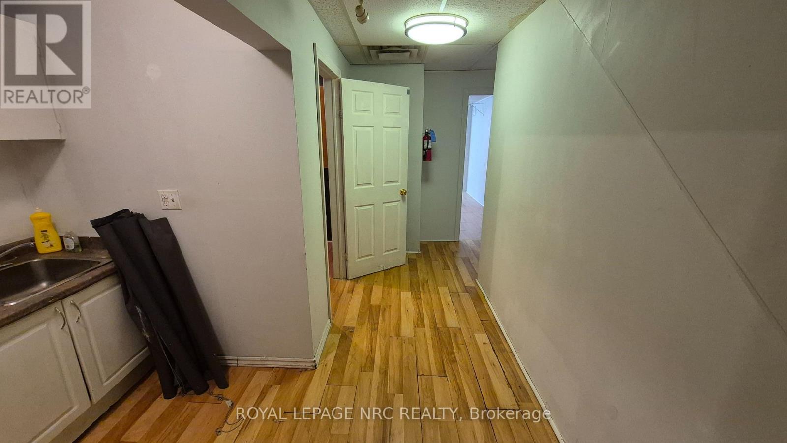 3 - 74 Queens Circle, Fort Erie, Ontario  L0S 1B0 - Photo 11 - X12588838