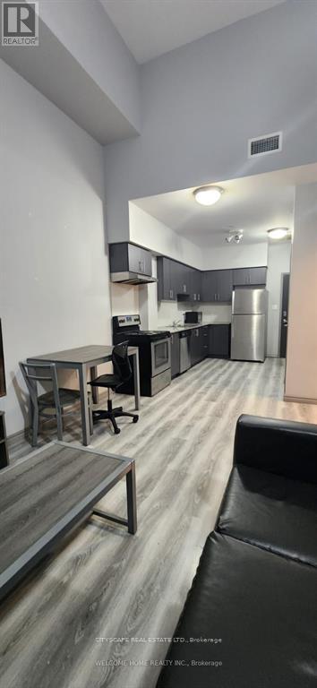 G114 - 275 Larch Street, Waterloo, Ontario  N2L 3R2 - Photo 3 - X12878728