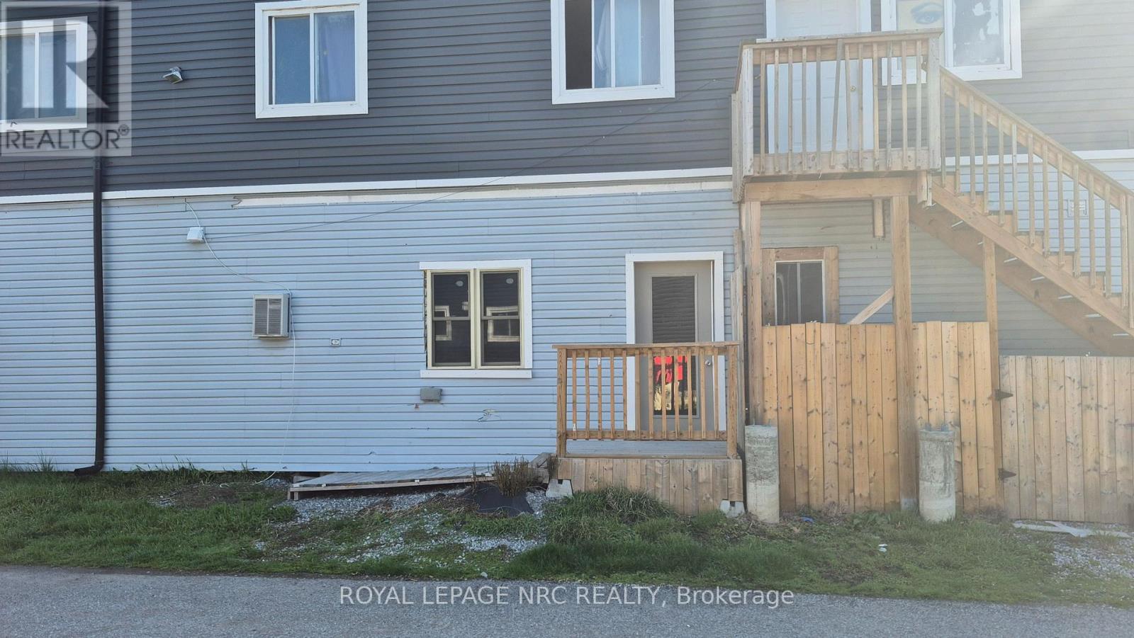 3 - 74 Queens Circle, Fort Erie, Ontario  L0S 1B0 - Photo 4 - X12588838