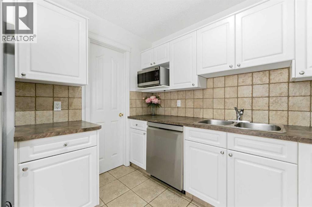 1, 2106 35 Avenue SW, Calgary, Alberta  T2T 2E3 - Photo 12 - A2299353