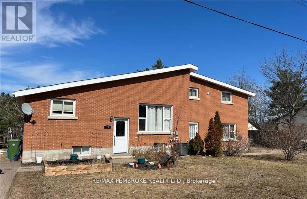22&24 HOFFMAN STREET, Petawawa, Ontario