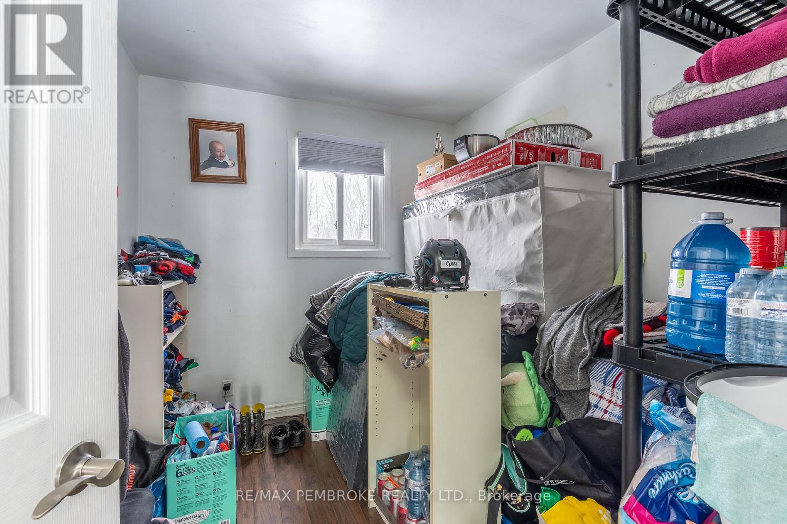 22&24 Hoffman Street, Petawawa, Ontario  K8A 2J5 - Photo 12 - X12878968