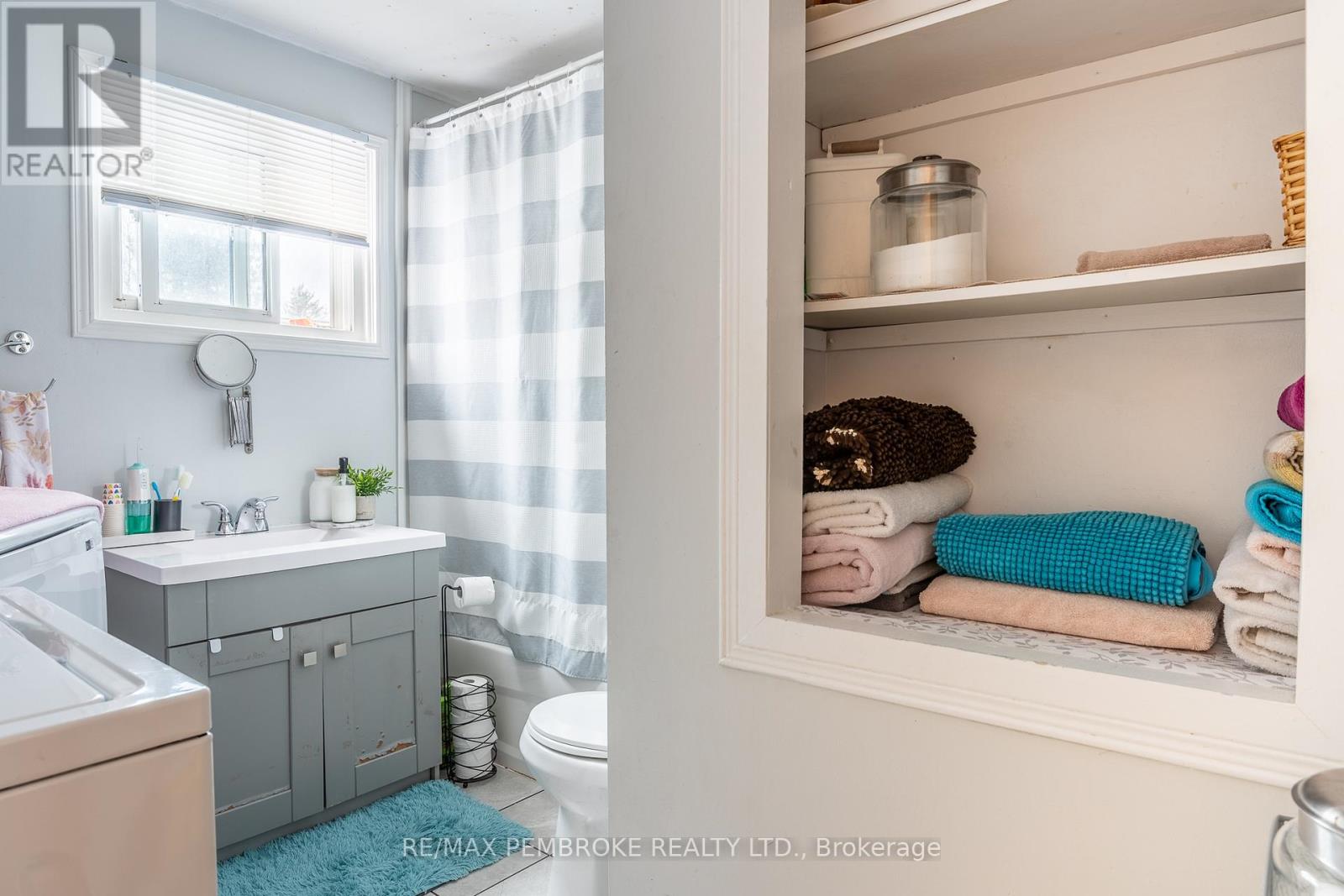 22&24 Hoffman Street, Petawawa, Ontario  K8A 2J5 - Photo 25 - X12878968