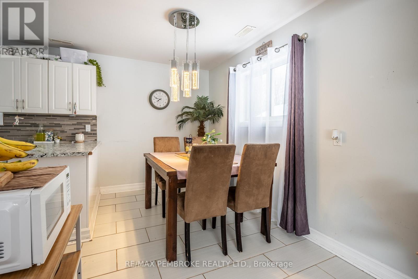 22&24 Hoffman Street, Petawawa, Ontario  K8A 2J5 - Photo 34 - X12878968