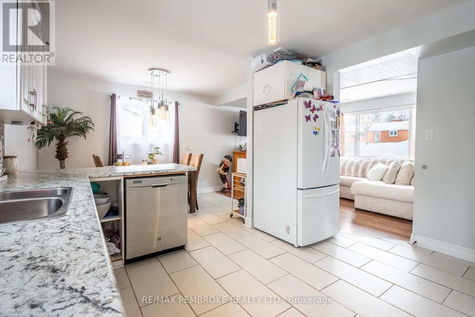 22&24 Hoffman Street, Petawawa, Ontario  K8A 2J5 - Photo 38 - X12878968