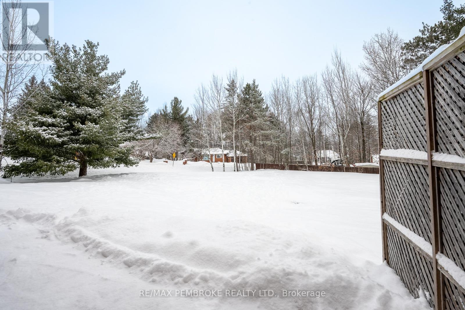 22&24 Hoffman Street, Petawawa, Ontario  K8A 2J5 - Photo 43 - X12878968