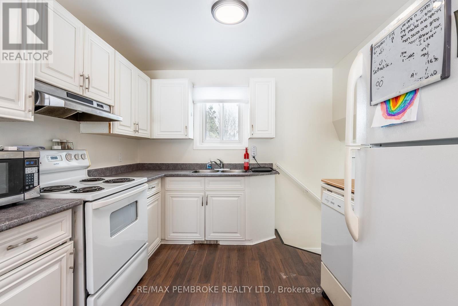 22&24 Hoffman Street, Petawawa, Ontario  K8A 2J5 - Photo 7 - X12878968