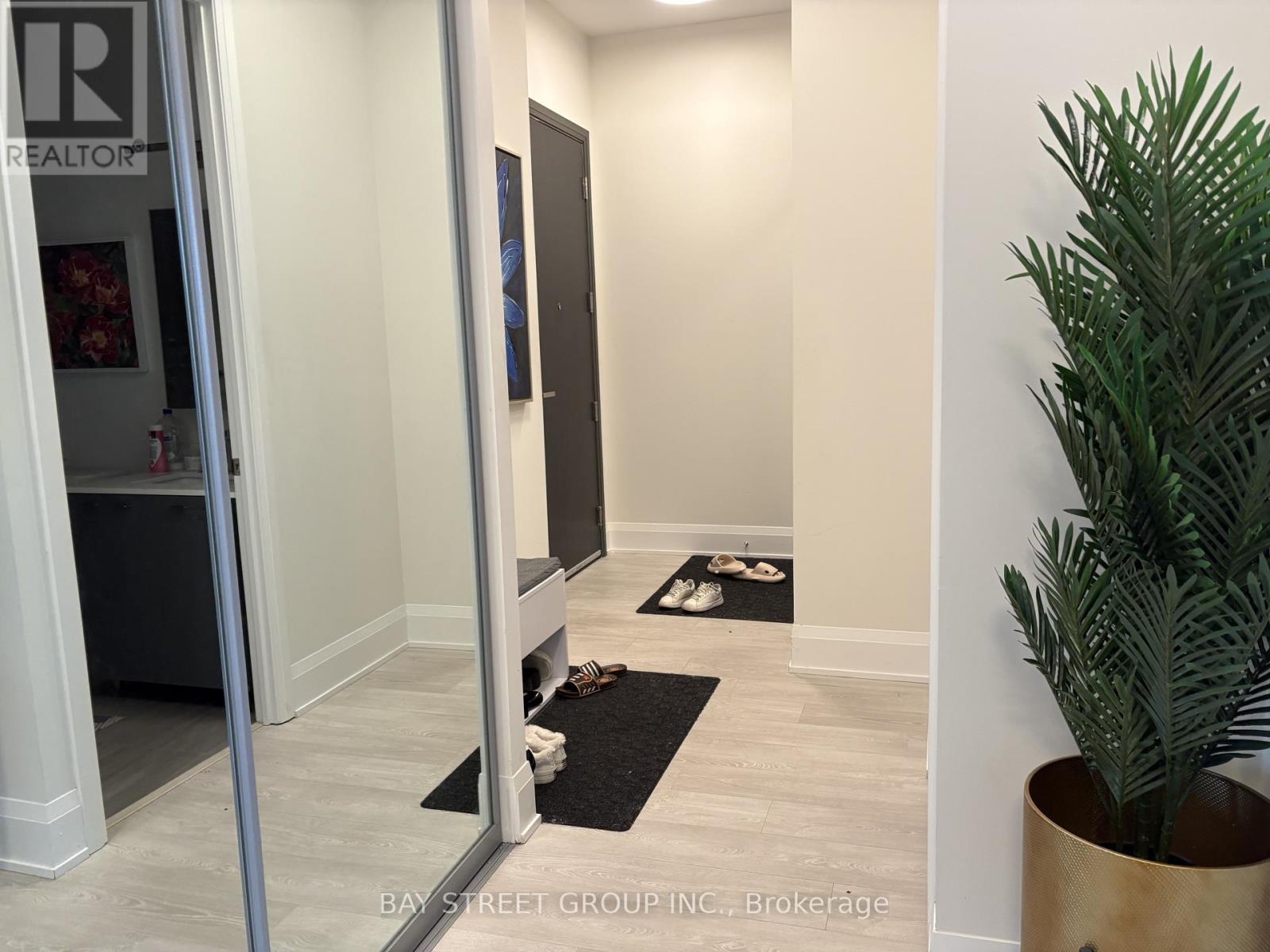 105 - 8 Water Walk, Markham, Ontario  L3R 6L4 - Photo 14 - N13045304