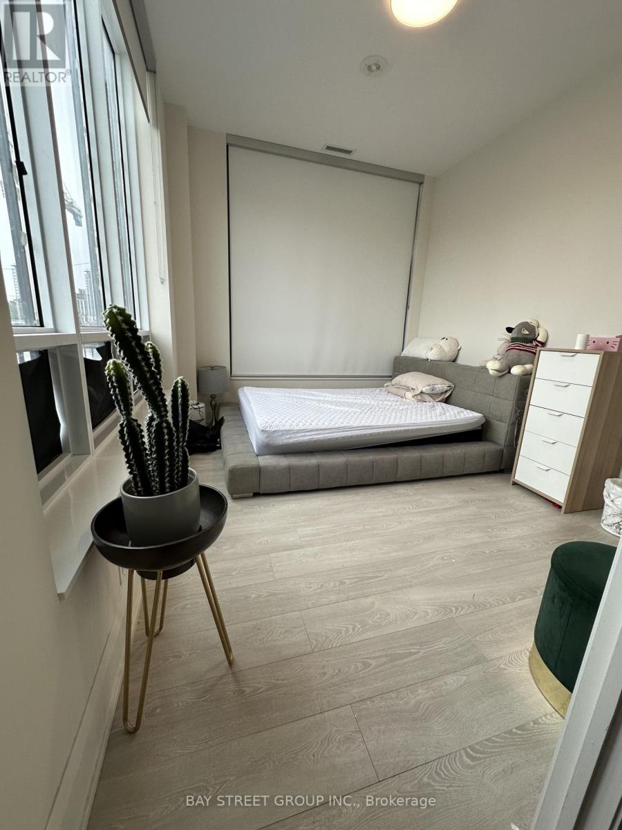 105 - 8 Water Walk, Markham, Ontario  L3R 6L4 - Photo 4 - N13045304